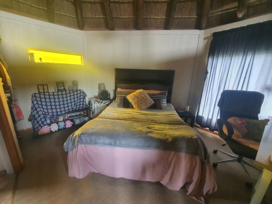 To Let 1 Bedroom Property for Rent in Sunrise On Sea Eastern Cape